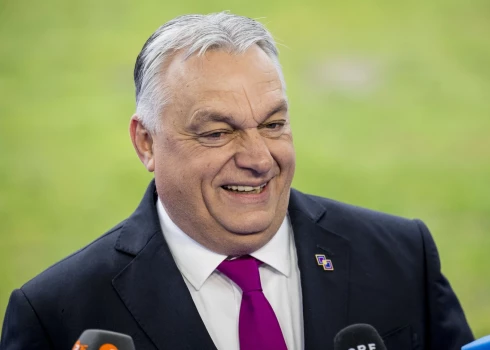 Виктор Орбан использует вето и обвиняет Киев в "нефтяной блокаде".