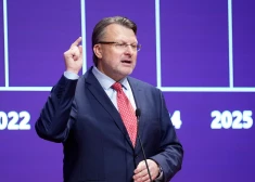 Шлесерс: нельзя принимать решения о новых обязательствах по пенсиям без денег в бюджете