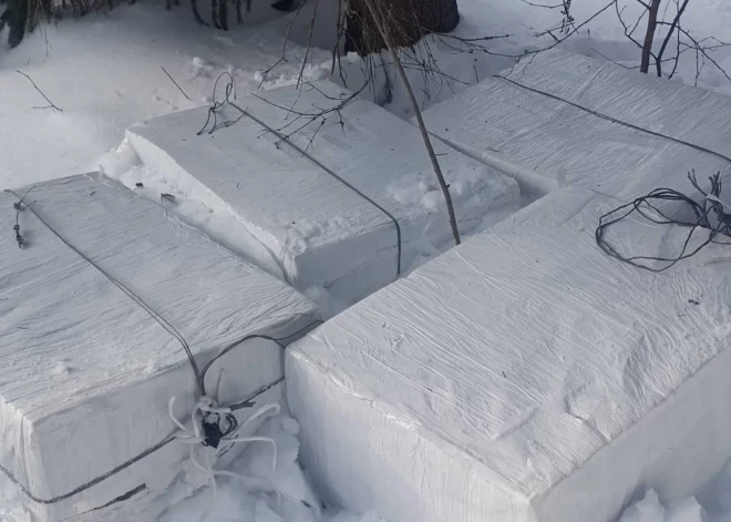 Policija Latgalē aiztur Latvijas un Lietuvas pilsoņus, kuri saistīti ar nelegālo cigarešu pārvietošanu, izmantojot meteoroloģiskās zondes