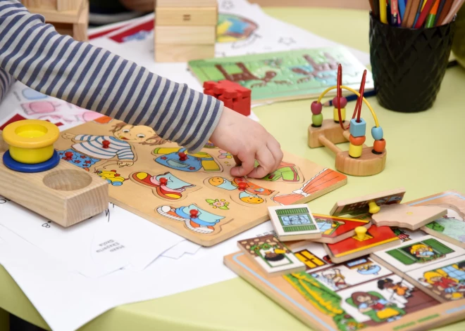 Рижанам обещают не количество, а качество: закрытие детсадов позволит сэкономить до 5 млн евро