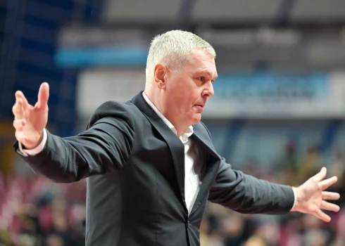 2024. gada beigās Ainars Bagatskis atgriezās Ukrainas izlases galvenā trenera amatā. Iepriekš viņš ukraiņus vadīja no 2019. līdz 2022. gadam, palīdzot izlasei iekļūt 2022.gada Eiropas čempionāta finālturnīrā.