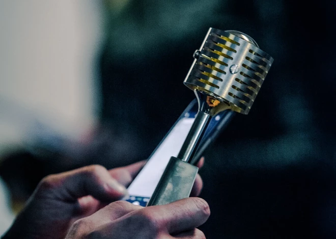 Šodien noskaidrosies "Zelta mikrofona" ieguvēji. Turi īkšķi par savu favorītu!