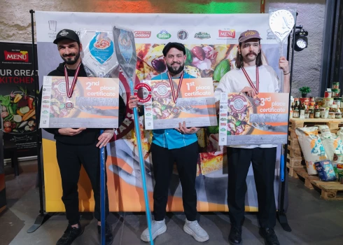 No kreisās: Elvis Švītiņš ("Stacija Vaivari"), Jose Angel Bermudez Gil ("Bella Napoli"), Artjoms Nazarovs ("Cafe53") (publicitātes foto)