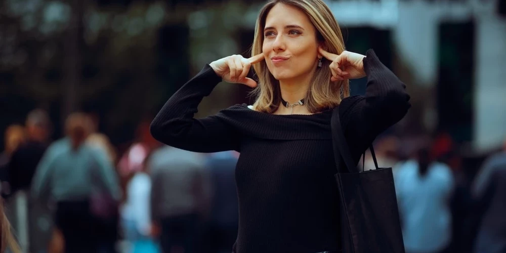 Хочешь тишины - езжай в деревню.