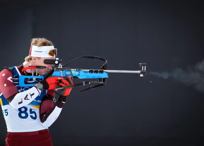 16 gadus vecais Lozbers izcīna zelta medaļu pasaules jauniešu čempionātā biatlonā