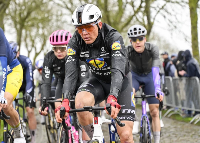 "Omloop Nieuwsblad": Toms Skujiņš finišē 36. vietā