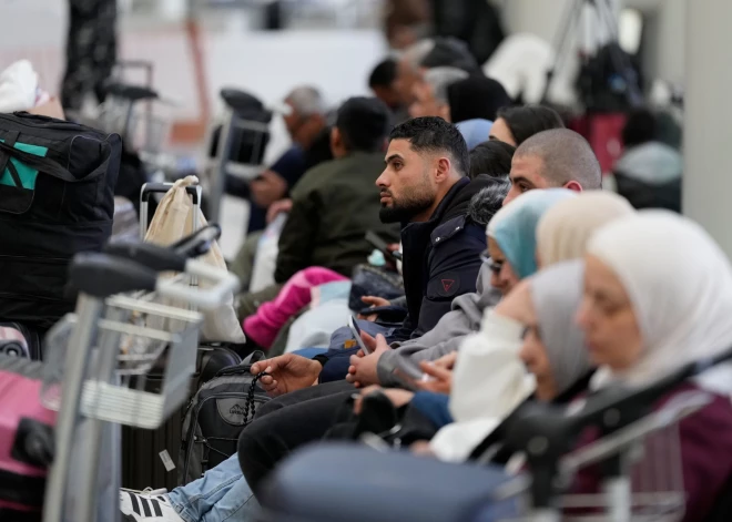 Ārlietu ministrija pagaidām neplāno speciālus reisus Latvijas valstspiederīgo atgādāšanai no Tuvo Austrumu valstīm