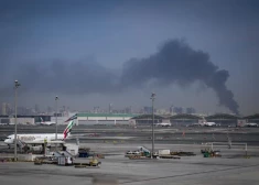 Trieciens Dubaijas lidostai un haoss aviācijā: masveidā atcelti reisi visā reģionā