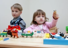 Помощники воспитателей работают как педагоги, но остаются техническим персоналом, что отражается на их зарплате