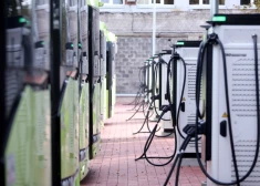Piegādātāji “palīdzēja”: KNAB sācis pārbaudi par pašvaldību elektroautobusu iepirkumiem