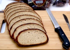 Почему не стоит покупать нарезанный хлеб: эксперты назвали неожиданную причину