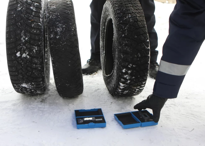 CSDD предупредил автоводителей, в каких случаях с их машин будут снимать номерные знаки