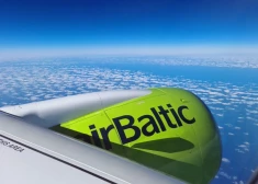 Отпуск отменяется: airBaltic продлевает отмену рейсов в Дубай и Тель‑Авив