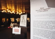 Dailes teātrī skatāma izstāde “Plaisa. Starp divām tagadnēm un vienu šodienu”