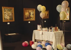 В театре Дайлес открыта выставка "Трещина. Между двумя настоящими и одним сегодня"