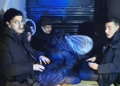 Aizturēts šogad pirmais nelikumīgi valsts robežu šķērsojušu personu pārvadātājs