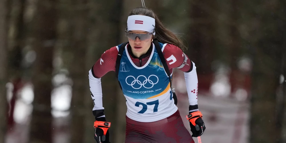 Pēc spoža snieguma olimpiskajās spēlēs Estere Volfa lieliski startē arī junioru pasaules čempionātā.