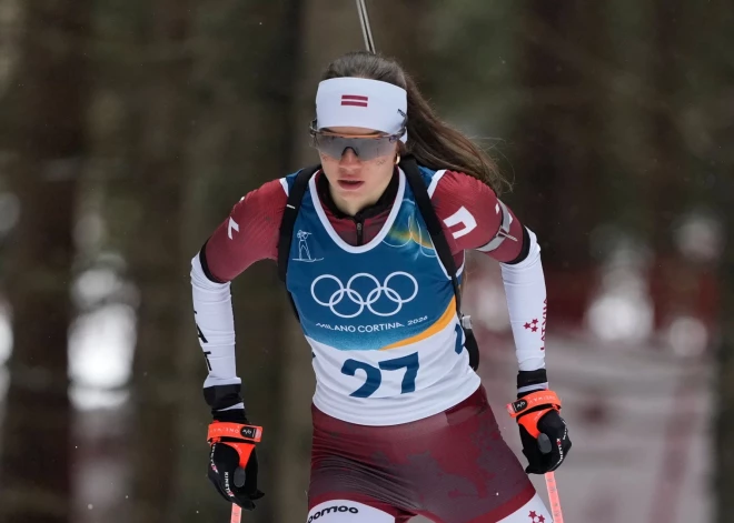 Lidojošā Estere Volfa izrauj Latvijai zeltu junioru pasaules čempionātā biatlonā jauktajā stafetē