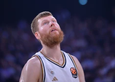 Bertāns pagarinājis vienošanos ar "Dubai"