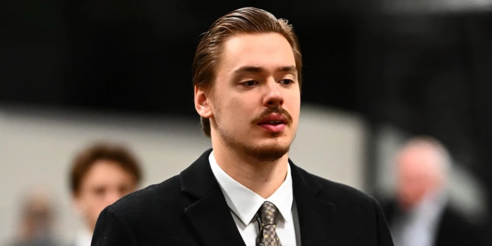 Latvijas vārtsargs Artūrs Šilovs Pitsburgas "Penguins" vārtos aizvadītajā nedēļā divās spēlēs kopā atvairīja 51 no 52 pretinieku metieniem.