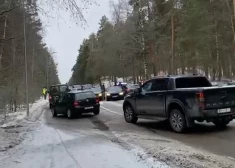 VIDEO: uz Kadagas ceļa vairāku automašīnu avārija, satiksme pilnībā bloķēta