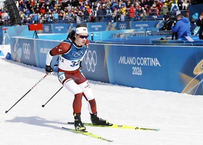 Rihards Lozbers ar sudrabu sprintā turpina Latvijai spilgto pasaules jauniešu čempionātu biatlonā