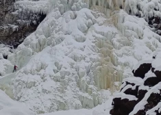 Latvijas alpīnisti pārvar sarežģītus leduskritumu maršrutus Norvēģijā