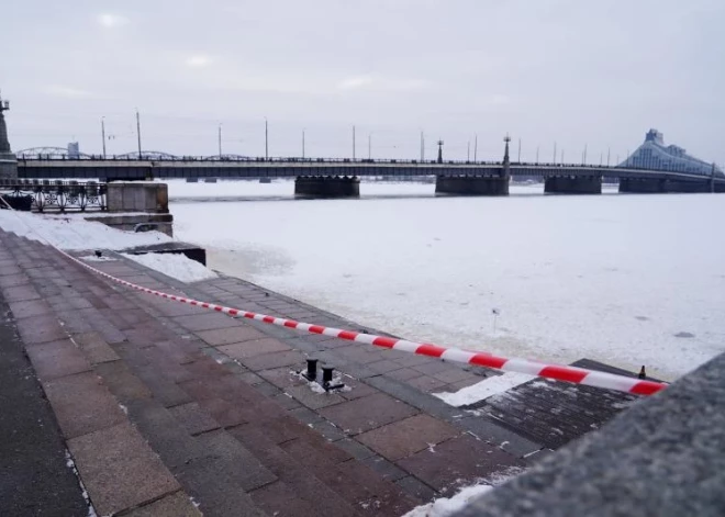 Rīgā aizliegts atrasties uz visu ūdenstilpju ledus