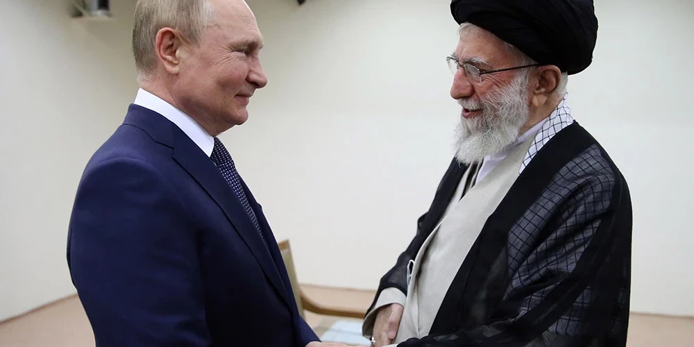 2022. gada 19. jūlijā Putins ieradās Teherānā, kur tikās ar ajatollu Ali Hameneji. Tagad tas vairs nebūs iespējams un draudzīgā līdera roku siltums paliks tikai Putina atmiņās.