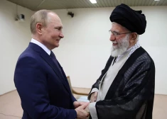 Hameneji likvidēšana Kremlī radījusi pastiprinātu paranoju un iedragājusi "nesatricināmā" Putina tēlu