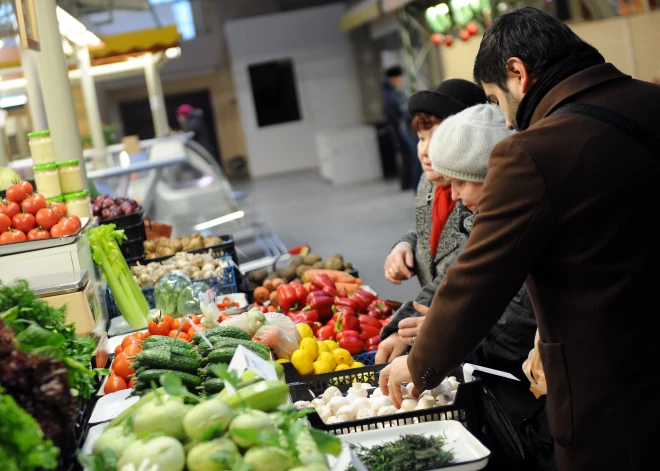 Vidējā alga Latvijā sasniegusi 1815 eiro. Nosauc nozares, kurās pelna visvairāk