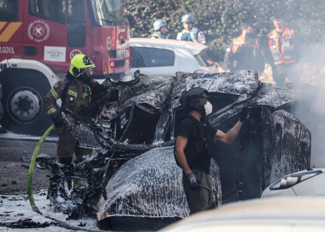 Izraēlā Irānas raķešu triecienā ievainoti vairāki cilvēki