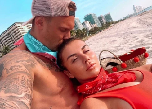 Jānis Timma un Anna Sedokova (ekrānuzņēmums no "Instagram")