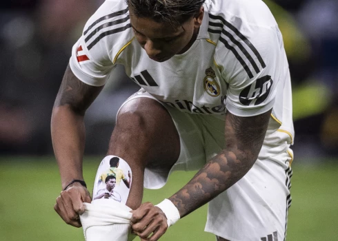 Rodrigu ir diagnosticēta sarauta labā ceļgala krusteniskā saite un meniska plīsums.