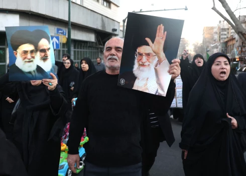 Ali Hamenei atbalstītāji Teherānā