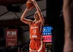 Kitija Laksa nospēlē pieticīgi, "Famila" zaudē izšķirošajā mačā un neiekļūst FIBA Eirolīgas ceturtdaļfinālā