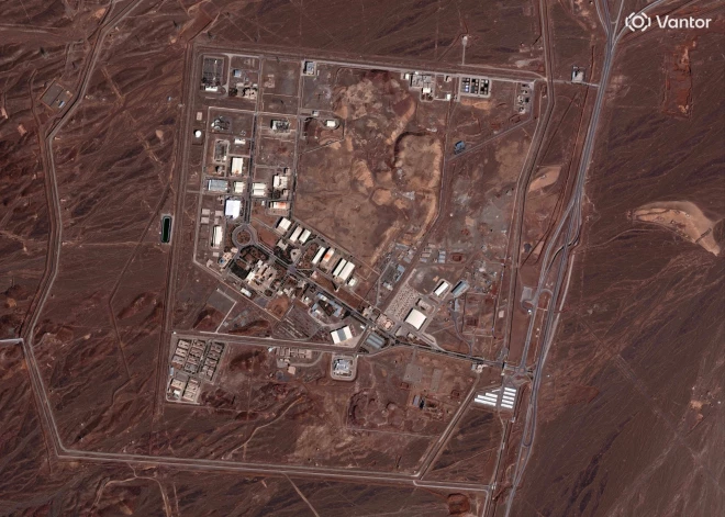 Izraēla ziņo par triecienu slepenam pazemes kodolobjektam pie Teherānas