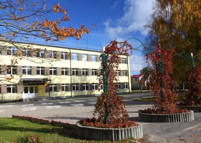 Vaiņodes vidusskolā sākušies būvdarbi