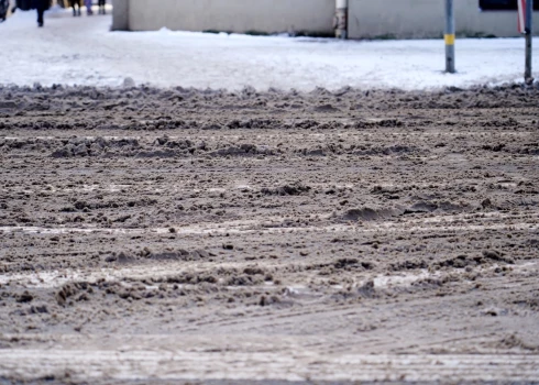 Limbažu novadā noteikti transporta masas ierobežojumi uz ceļiem. 