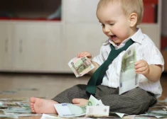 Сколько в Латвии стоит ребенок - от младенчества до выпуска из вуза? Полный список расчетов