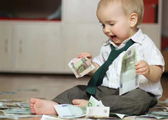 Сколько в Латвии стоит ребенок - от младенчества до выпуска из вуза? Полный список расчетов