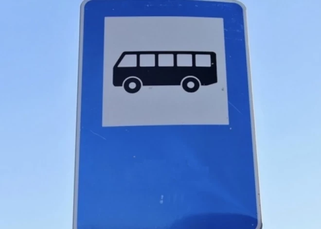 Jelgavas novadā cieš gan skolēni, gan pensionāri: tiek atcelti autobusu reisus