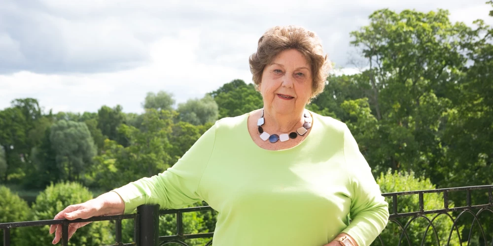 Ilze Vazdika daudzu televīzijas skatītāju sirdīs joprojām palikusi atmiņā no seriāla "UgunsGrēks", kurā tēloja Mildiņu, kas bija viesnīcas galvenā pavāre. Viņas atveidotā varone seriālā bija no tā pirmsākumiem līdz pat noslēgumam.  