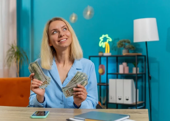 Их время пришло: три знака, которые начинают зарабатывать больше