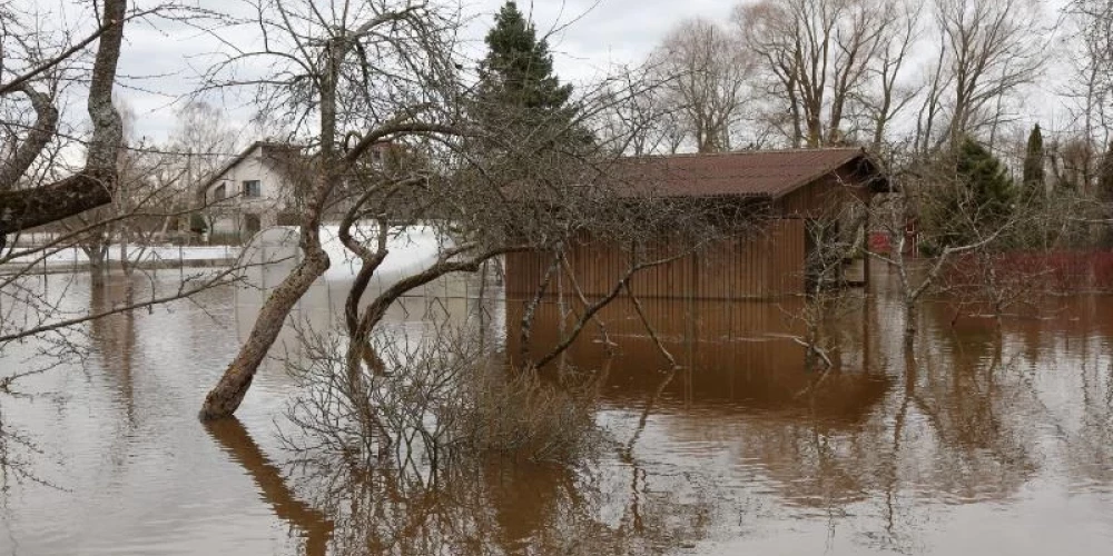 Laikapstākļu dēļ upēs var pieaug ūdens līmenis.