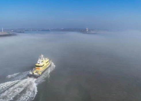  Naftas tankkuģu satiksme Hormuza šaurumā samazinājusies par 90%.