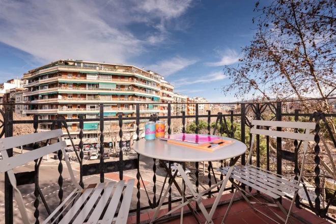 Один из объектов является историческим зданием, а еще два — новостройки.