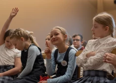 "Pa kuru laiku izaugusi šāda paaudze?" Sociālajos tīklos aizrit spraigas diskusijas par to, kā vecāki mūsdienās audzina bērnus