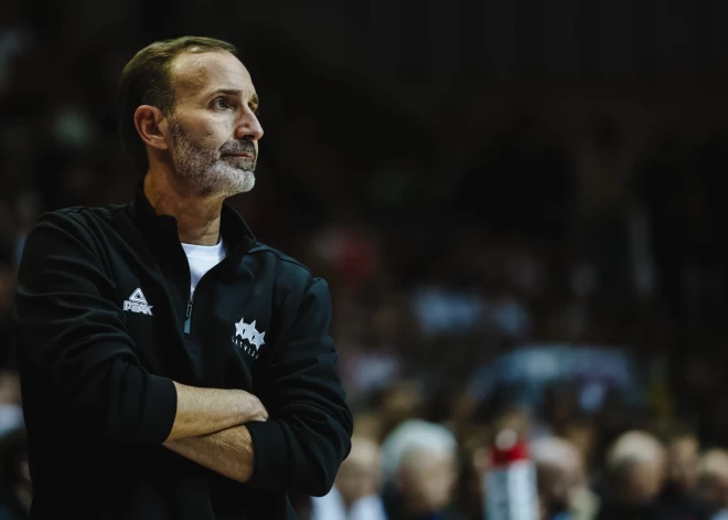 Latvijas basketbola izlase pēc diviem zaudējumiem Polijai atkāpjas FIBA rangā