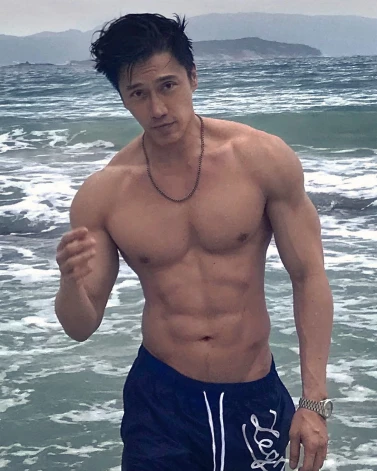 Сингапурцу в 60 удается выглядеть на три десятилетия моложе.